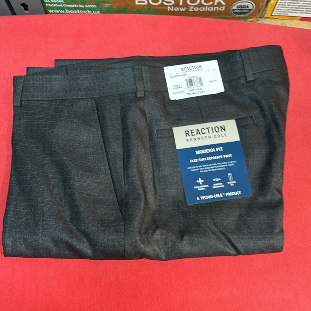 Kenneth Cole Men’s moder fit  flex suit separate pants nwt - Picture 8 of 10